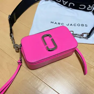 MARC JACOBS 핑크 숄더백 스냅샷