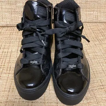 agile 블랙 하이컷 스니커즈 37