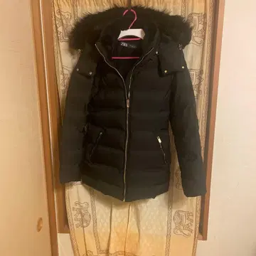 ZARA 후드 부착 다운 자켓 블랙 M