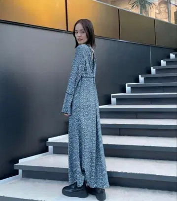 [ 모리카와 기획 ] 미니 꽃무늬 파이핑 원피스 미사용 택 포함