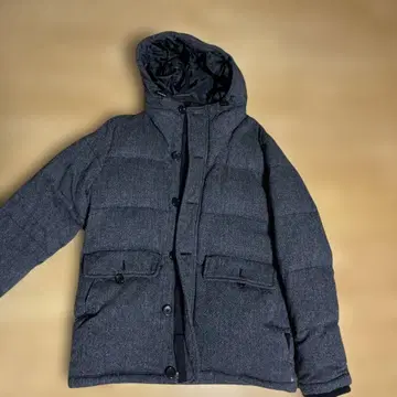 빔즈 다운 자켓 M 사이즈