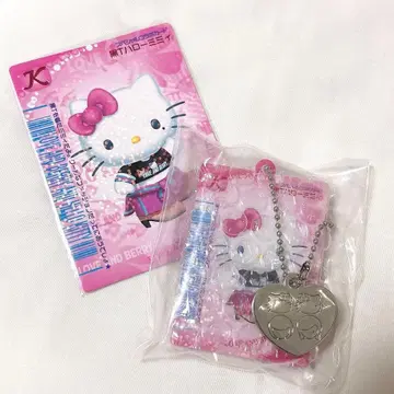 러브베리 러브and베리 헬로키티 키티 키링 블랙T 헬로미미
