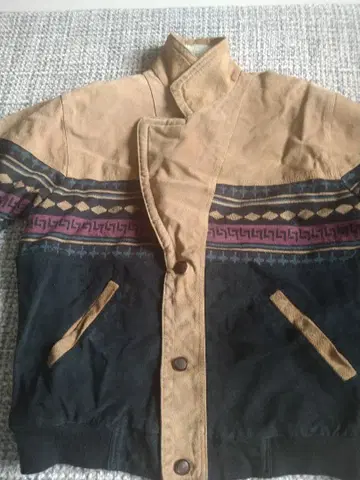 Cascadia Outfitters 스웨이드 가죽 자켓 M 사이즈