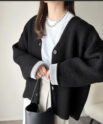 블랙 V넥 가디건 M 사이즈