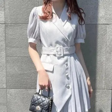 NOMAE 플리츠 이소재 시어 테일러드 원피스