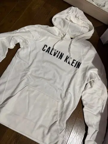 캘빈 클라인 퍼포먼스 후드 부착 후드티