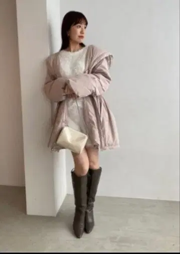 SNIDEL 니시카와 레이디 모즈 다운 코트 핑크 베이지