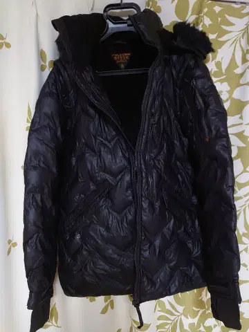 FIELD CORE 블랙 다운 자켓 L 사이즈