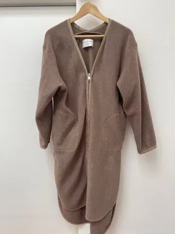 MACPHEE TOMORROW LAND 브라운 플리스 롱 코트