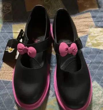 닥터마틴 산리오 콜라보 UK6