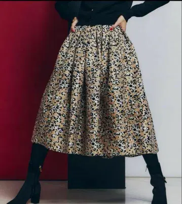 더블 스탠다드 표범 무늬 스커트