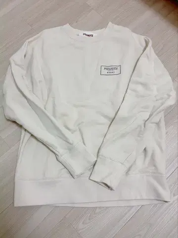 emmi 스누피 맨투맨