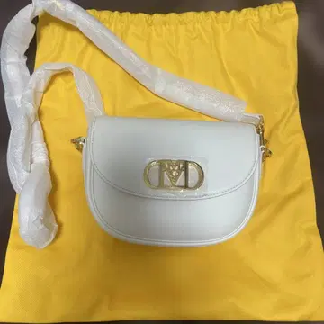 MCM 화이트 숄더백 수납 가방 포함