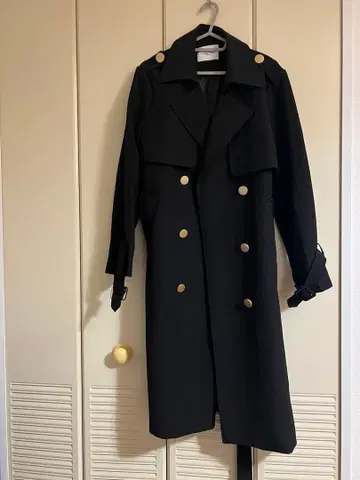 블랙 트렌치코트 골드 컬러 버튼 여성용 M 사이즈