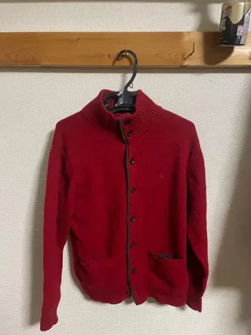 POLO 빨간색 버튼 가디건 L 사이즈 가격 인하 협상 가능