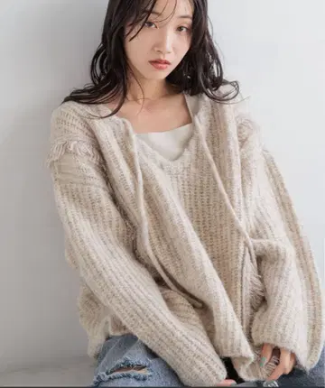 LOWRYS FARM 프론트 리본 니트/아이보리