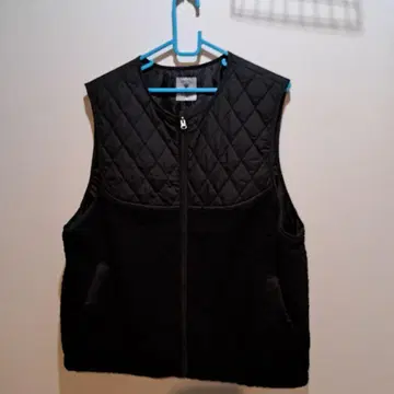 블랙 플리스 퀼팅 베스트