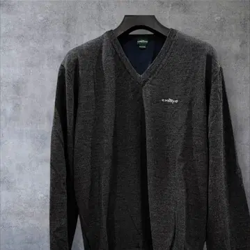 CHERVO 다크 그레이 V넥 방한 스웨터 52 사이즈