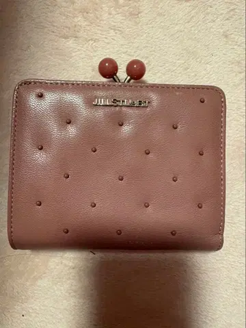 질 스튜어트 브라운 이단 접이식 지갑