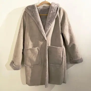 스웨이드 무스탕풍 코트