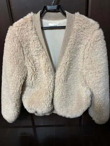 새상품급! 미사용! RESEXXY 베이지 보아 자켓