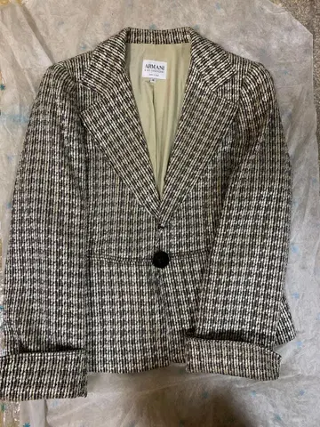 새상품급 아르마니 꼴레지오니 광택 트위드 자켓 42