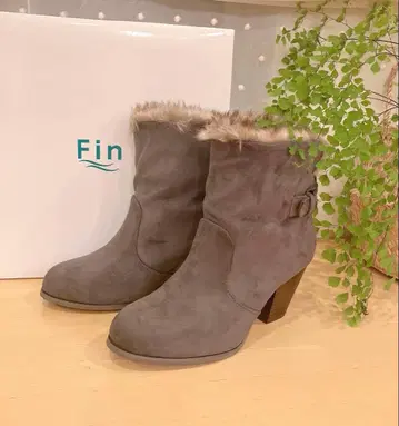 미사용 새상품 Fin 퍼 부츠 부티 2WAY 23cm