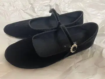 [ 새상품급 ] ZARA 비쥬 벨로아 펌프스