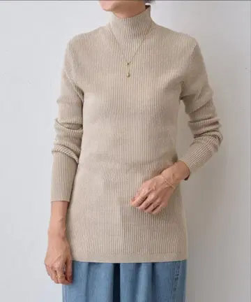 미사용 새상품 beardsley 노일 실크 하이넥 니트