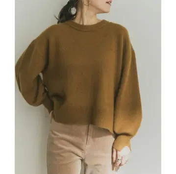 어반 리서치 Fluffy 숏 기장 니트