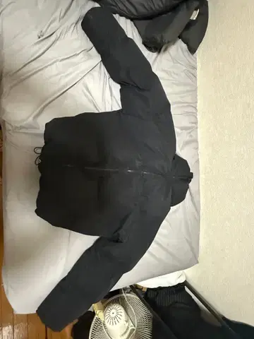 L 사이즈 블랙 짧은 기장 다운 자켓