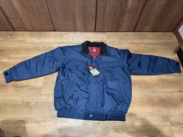 BURTLE 2600 경방한 점퍼