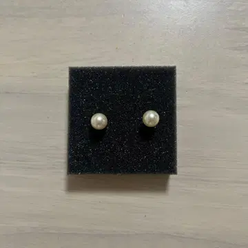 화이트 펄 귀걸이 K10