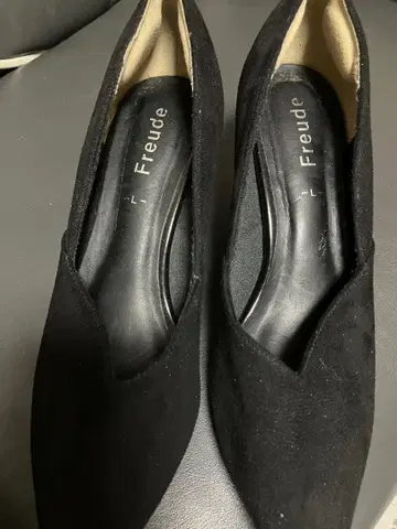 블랙 펌프스