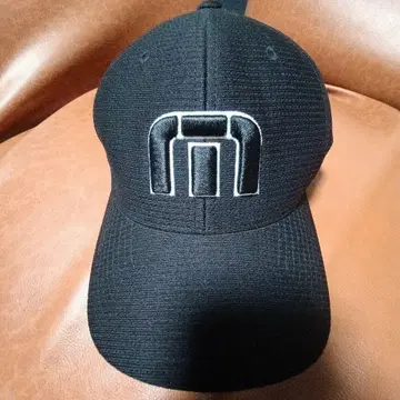 새상품급 Travis Mathew 캡