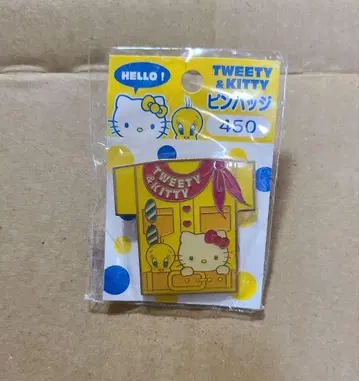 트웬티&헬로키티 레트로 핀 배지