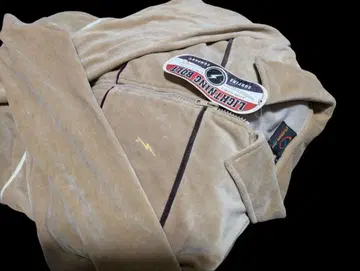 라이트닝 볼트 베이지 점퍼