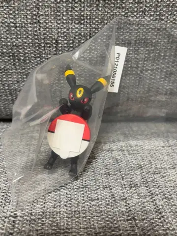 포켓몬 제일복권 F상 길거리 산책 챠라링 프렌즈 블래키