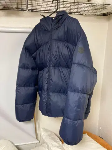 A&F 네이비 후드 부착 다운 자켓