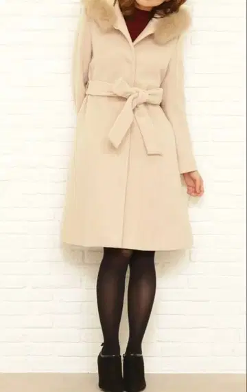 프로포션 바디 드레싱 후드 퍼 가운