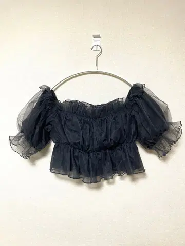 [ 새상품급 ] SNIDEL 블랙 오프숄더 블라우스