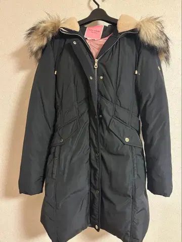 케이트 스페이드 퍼 달린 블랙 롱 다운 자켓