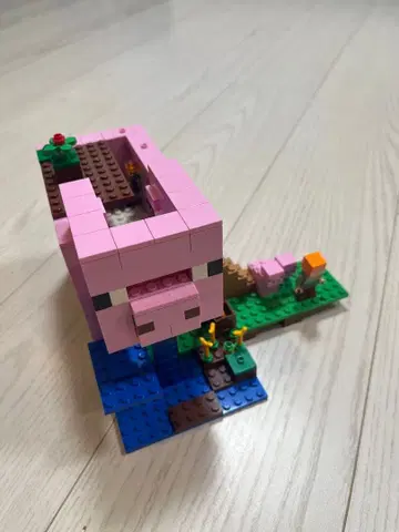 LEGO 마인크래프트 돼지의 집