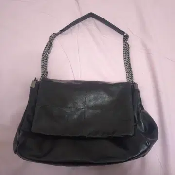 ZARA 락 플랩 숄더백