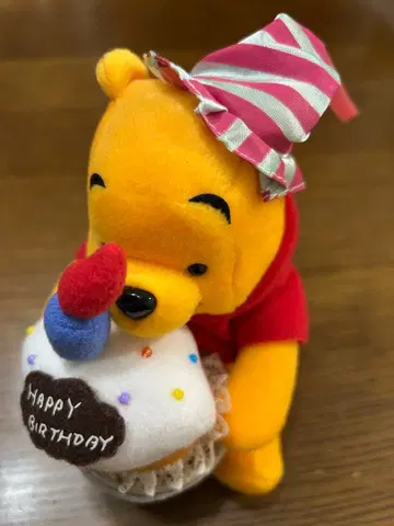 곰돌이 푸 생일 케이크 봉제 인형