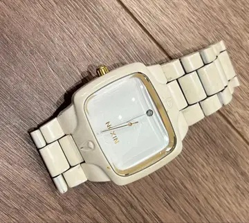 NIXON 더 플레이어 화이트 손목시계