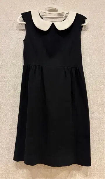 미쉬마쉬 블랙 슬리브리스 원피스 38