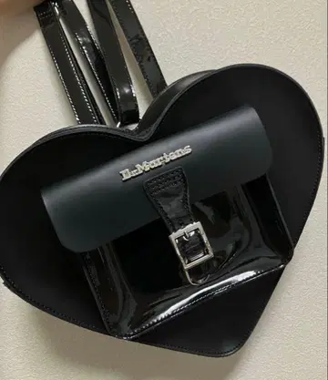 컨디션 최상 닥터마틴 하트 백팩 숄더 2way 블랙