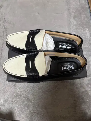 EMBOSSED LOAFERS / BLACK WHITE PAISLEY