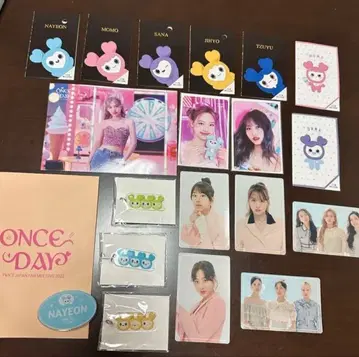TWICE 투어 굿즈 각종